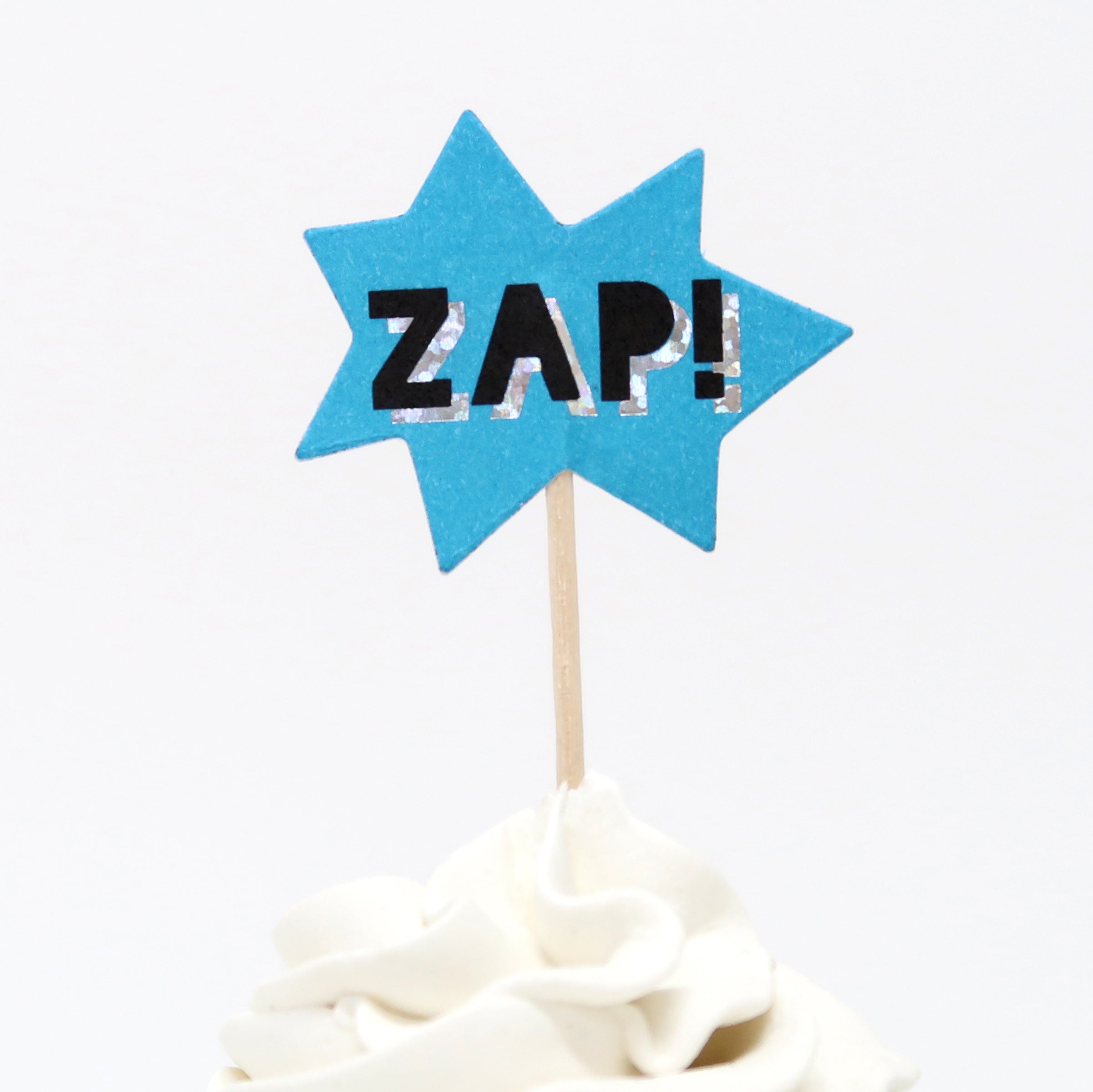 Make special birthday cupcakes with our kit , including cupcake cases and cake toppers, designed for a superhero party.