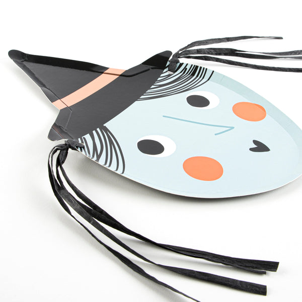 Make a kids Halloween party look amazing with our 3D witch paper plates. Image3
