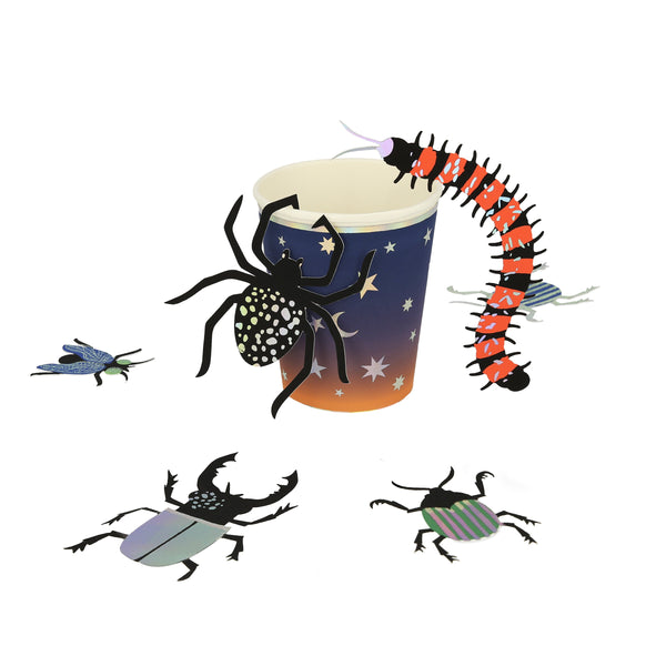 Our paper confetti, in the shape of creepy crawlies, is perfect to add to your Halloween party supplies or for a magic birthday party. Image7