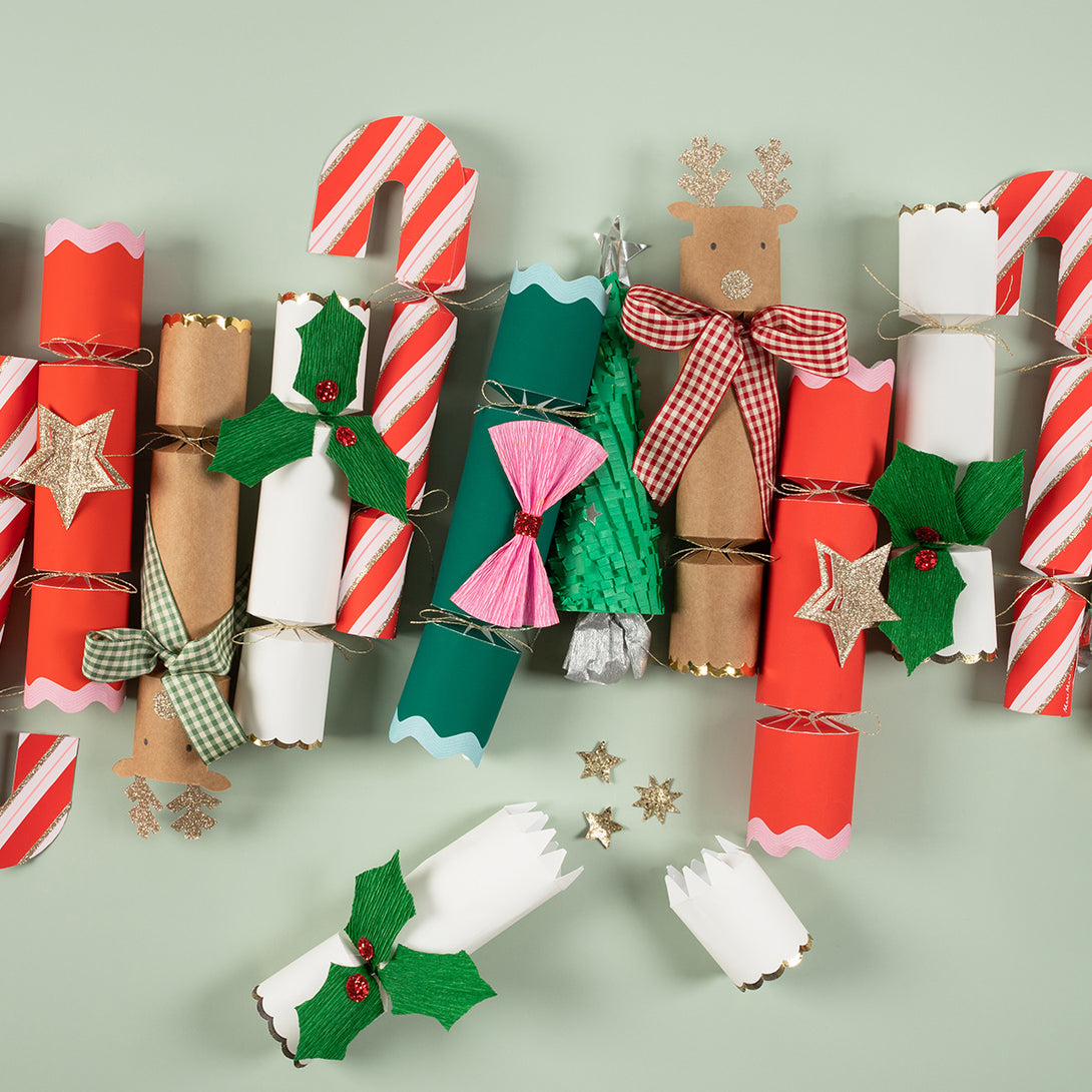 If you're looking for traditional Christmas dining table decor then our Reindeer crackers with gingham ribbons are a great choice.